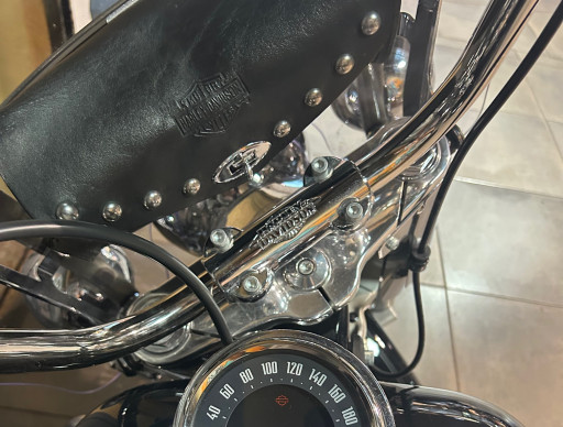 HARLEY-DAVIDSON SOFTAIL HERITAGE 1868 CLASSIC