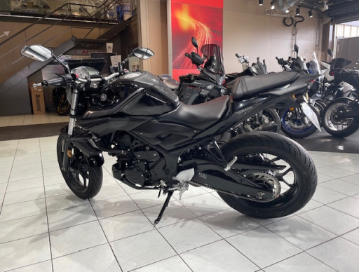 YAMAHA MT-03