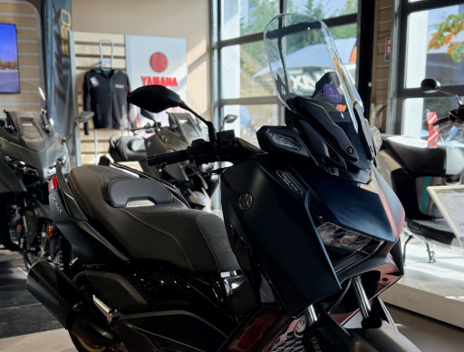 YAMAHA XMAX 300 Tech Max