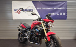TRIUMPH STREET TRIPLE 675