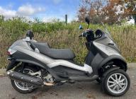 PIAGGIO MP3 400