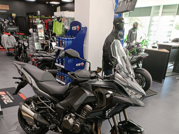 KAWASAKI VERSYS 1000 SE NEUF O KMS 2024  (suspension electronique )  GARANTIE 4ANS..