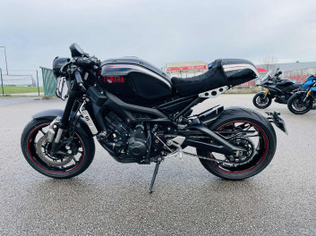 YAMAHA XSR 900