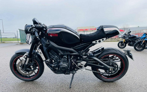 YAMAHA XSR 900