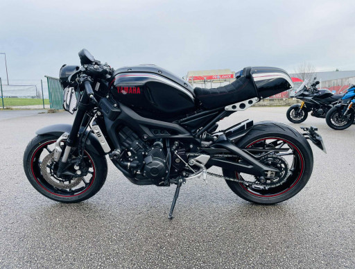 YAMAHA XSR 900