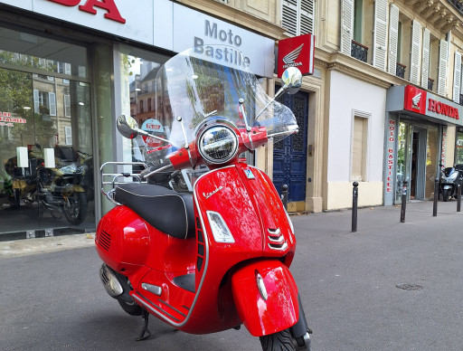 PIAGGIO VESPA GTS 300