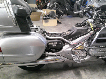 HONDA GL 1800 GOLDWING CG RIV petit choc N°20245