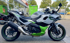 KAWASAKI Ninja 7 Hybrid
