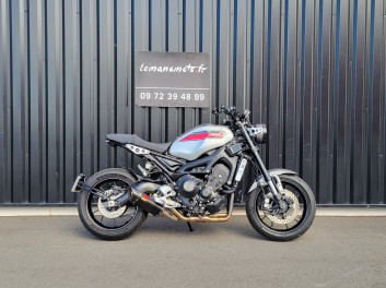 YAMAHA XSR 900