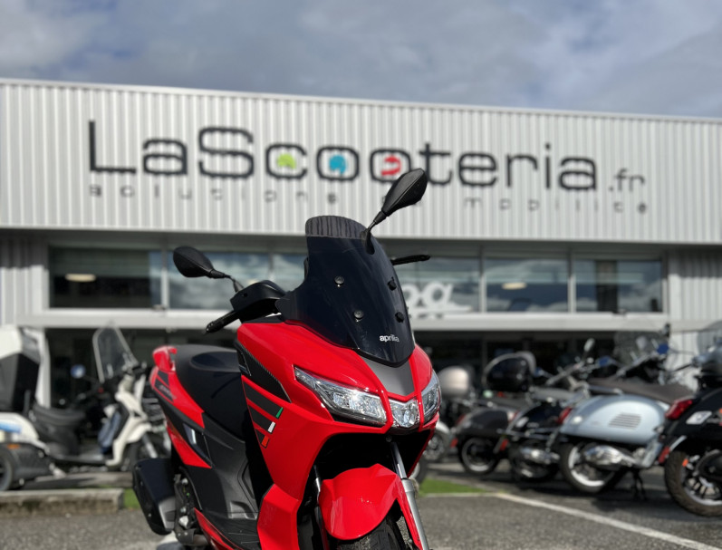 APRILIA SXR 