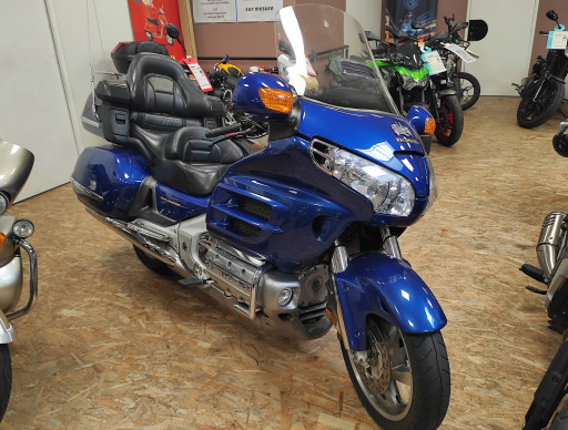 HONDA GL1800 GOLDWING