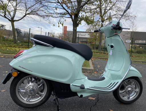 VESPA PRIMAVERA 50