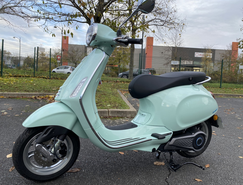 VESPA PRIMAVERA 50