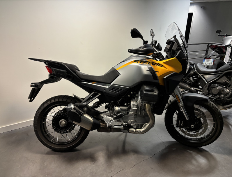 MOTO GUZZI STELVIO