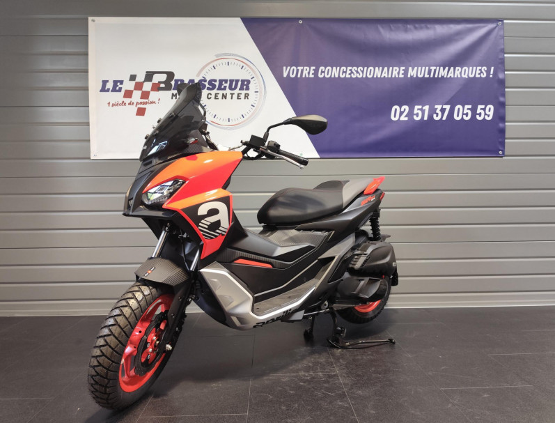 APRILIA SR-GT SPORT 125