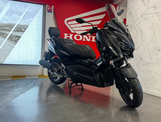 YAMAHA X-MAX 125 IRON MAX 1ERE MAIN - 75.11€/MOIS*