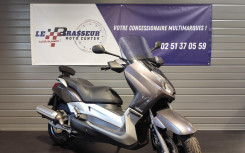 YAMAHA X-MAX 125