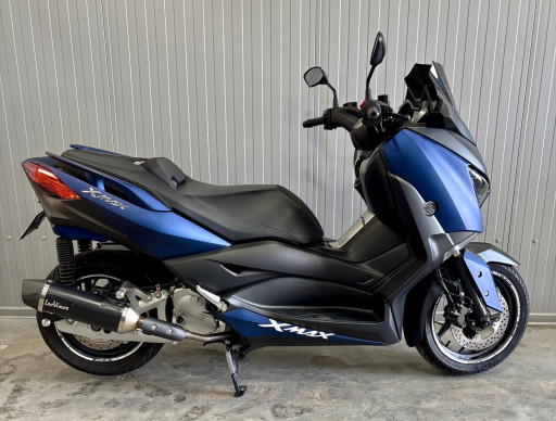 YAMAHA XMAX 125