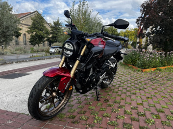 CB 125 R