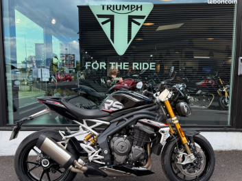 TRIUMPH SPEED TRIPLE 1200 RS