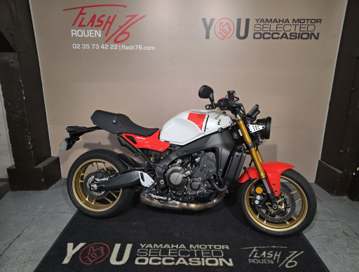 YAMAHA XSR 900
