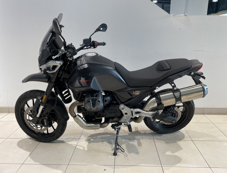 MOTO GUZZI V85 Strada