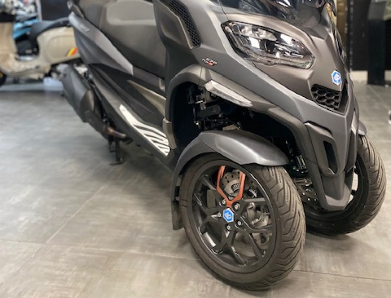 PIAGGIO MP3 530 HPE EXCLUSIVE