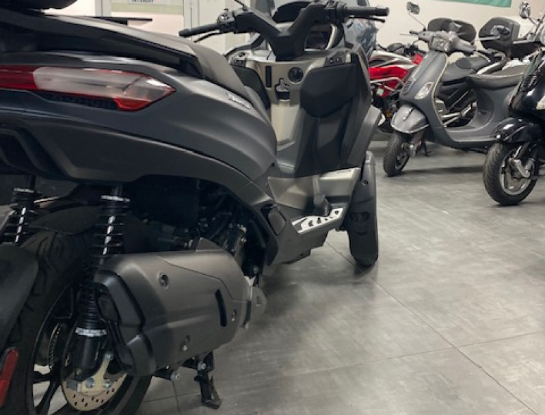 PIAGGIO MP3 530 HPE EXCLUSIVE