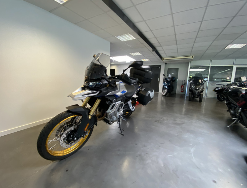 VOGE DS900x