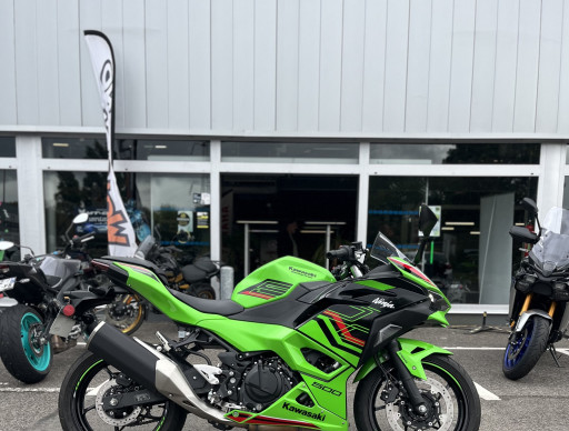 KAWASAKI Ninja 500 SE