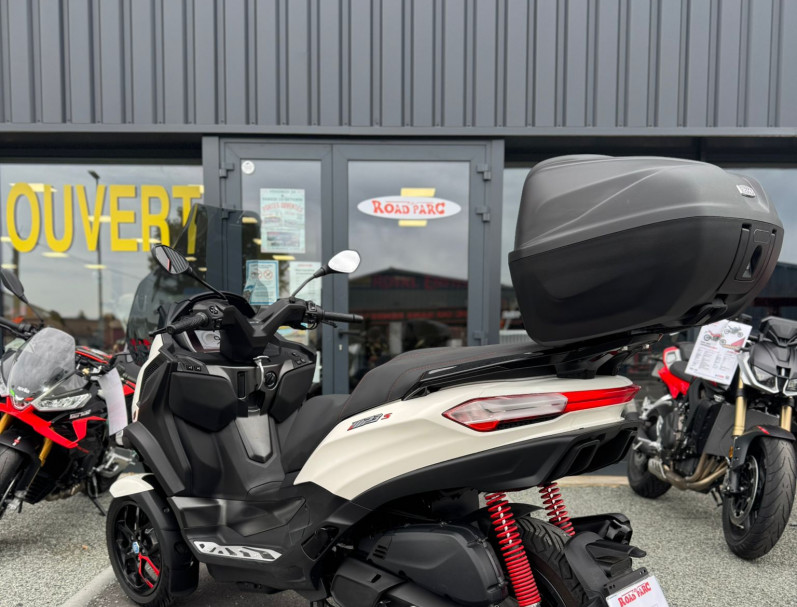 PIAGGIO MP3 400 HPE SPORT ABS ASR Blanc Luna