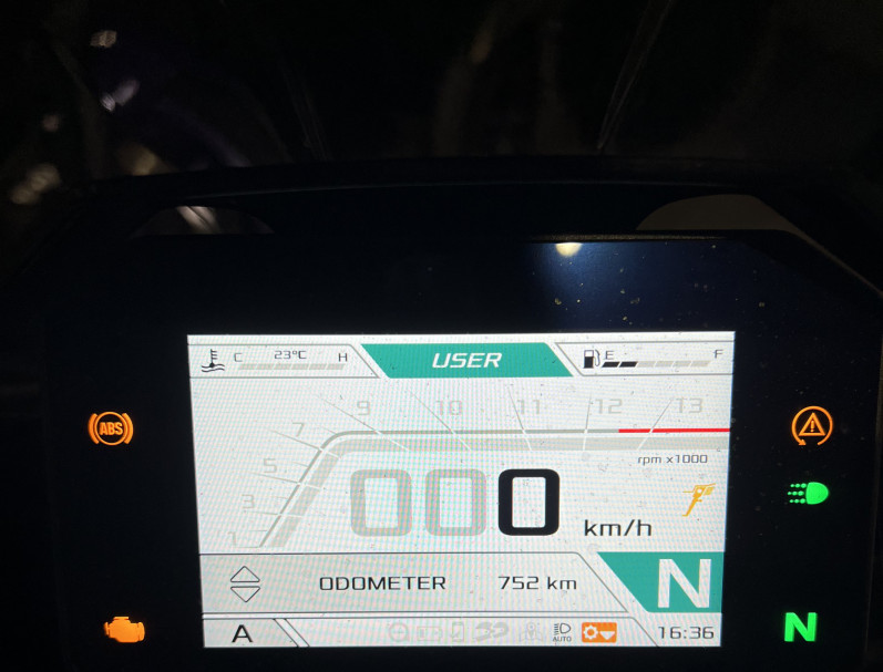 APRILIA TUONO 1100 V4