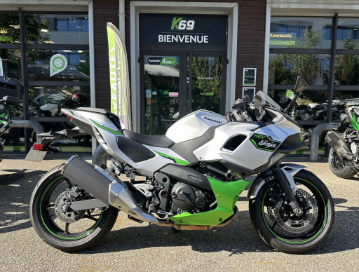 KAWASAKI Ninja 7 Hybrid