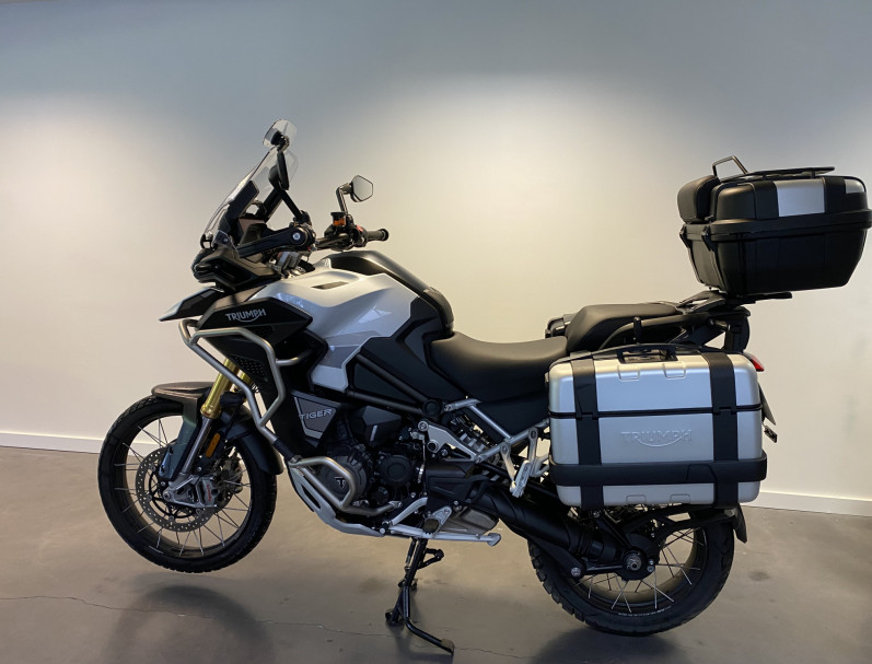 TRIUMPH TIGER 1200 EXPLORER