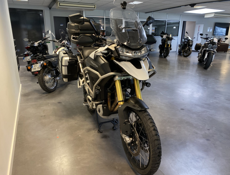 TRIUMPH TIGER 1200 EXPLORER