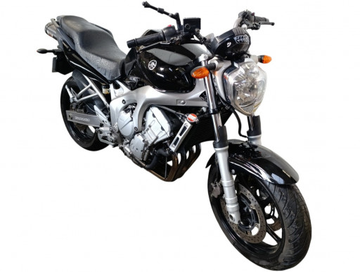 YAMAHA FZ6 (78CV)