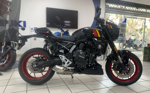 SUZUKI GSX-8TT