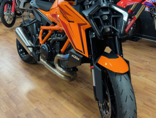 KTM 1390 SUPER DUKE R