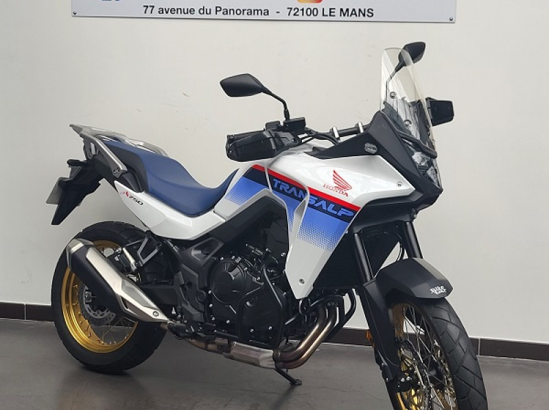 HONDA XL750 TRANSALP TRICOLORE COMME NEUF REVISE ET GARANTIE
