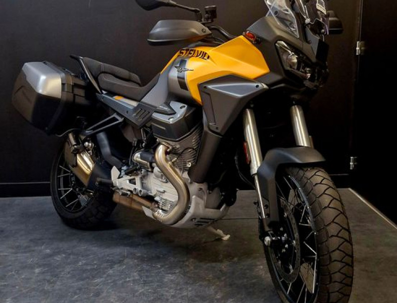 MOTO GUZZI STELVIO