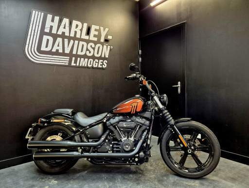 HARLEY-DAVIDSON SOFTAIL STREET BOB 1868