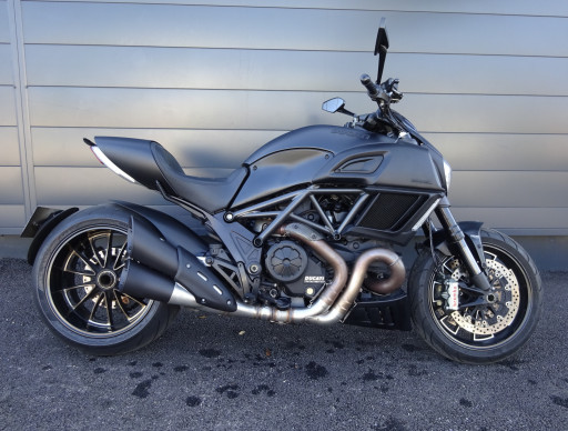 DUCATI DIAVEL DARK