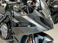 SUZUKI GSX-8R