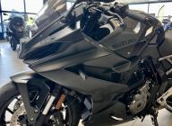 SUZUKI GSX-8R