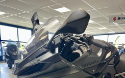 SUZUKI GSX-8R
