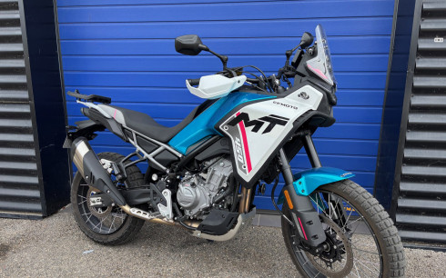 CF MOTO MT 450 AVEC T BOX ET GARDE BOUE BAS