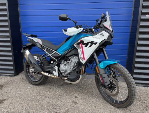 CF MOTO MT 450 AVEC T BOX ET GARDE BOUE BAS