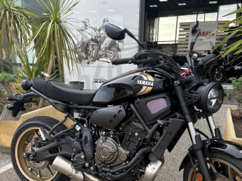 YAMAHA XSR 700