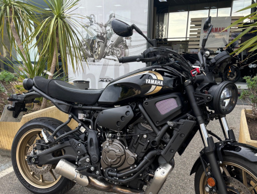 YAMAHA XSR 700