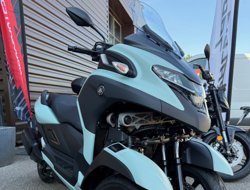 YAMAHA TRICITY 300